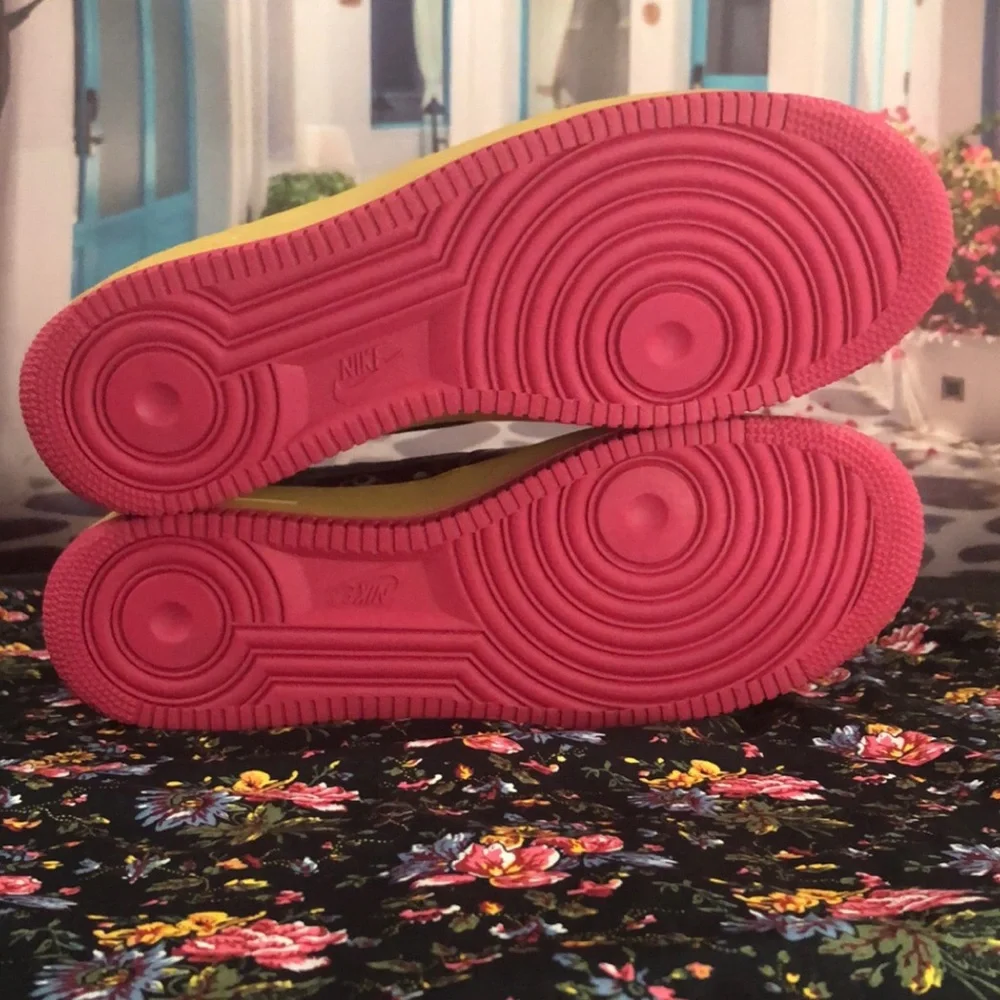 NWOB Nike Air Force 1 Premium Low Black Floral Pink - Picture 6 of 13